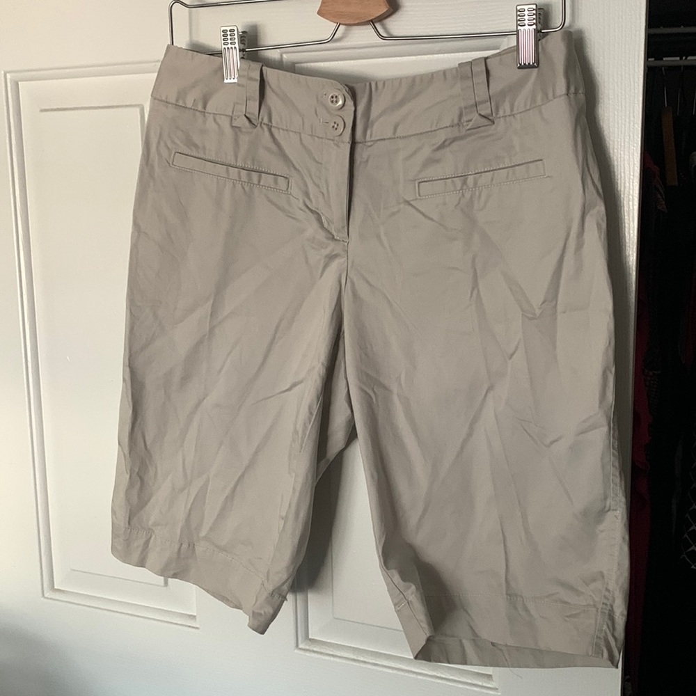 Khaki bermuda shorts